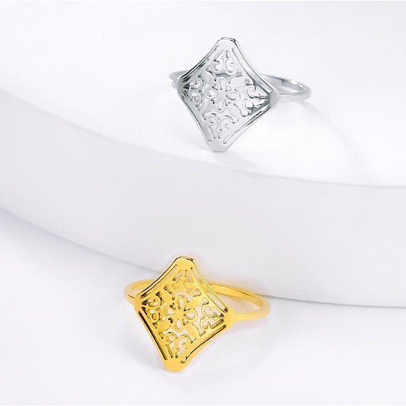 🔵𝟲𝟱%𝗢𝗙𝗙 𝗯𝘂𝗻𝗱𝗹𝗲𝘀 𝟯+🔵 NEW Square Filigree Stainless Steel Ring - Picture 5 of 11